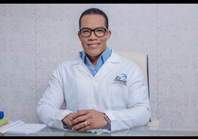 Dr. Eduardo De La Cruz